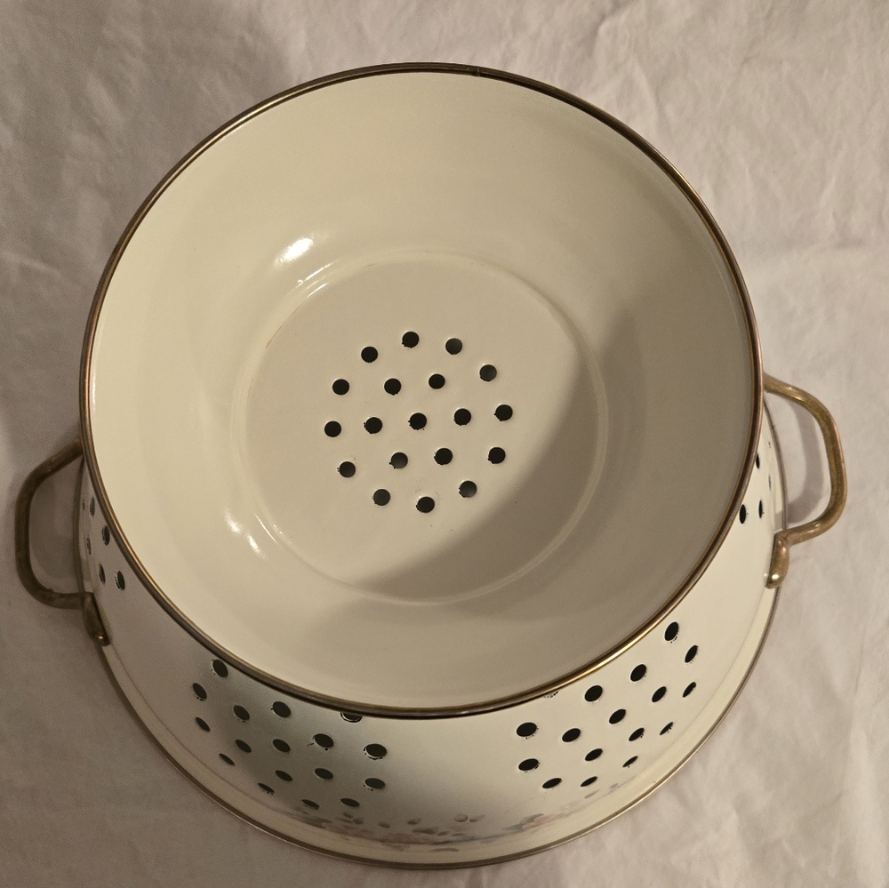 Collander with Floral Accents - White Enamel with Gold Trim - Picture 4 of 4